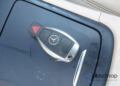 2016 Mercedes-Benz Gla 250 4Matic z USA, uszkodzony, nr VIN WDCTG4GB9GJ193447